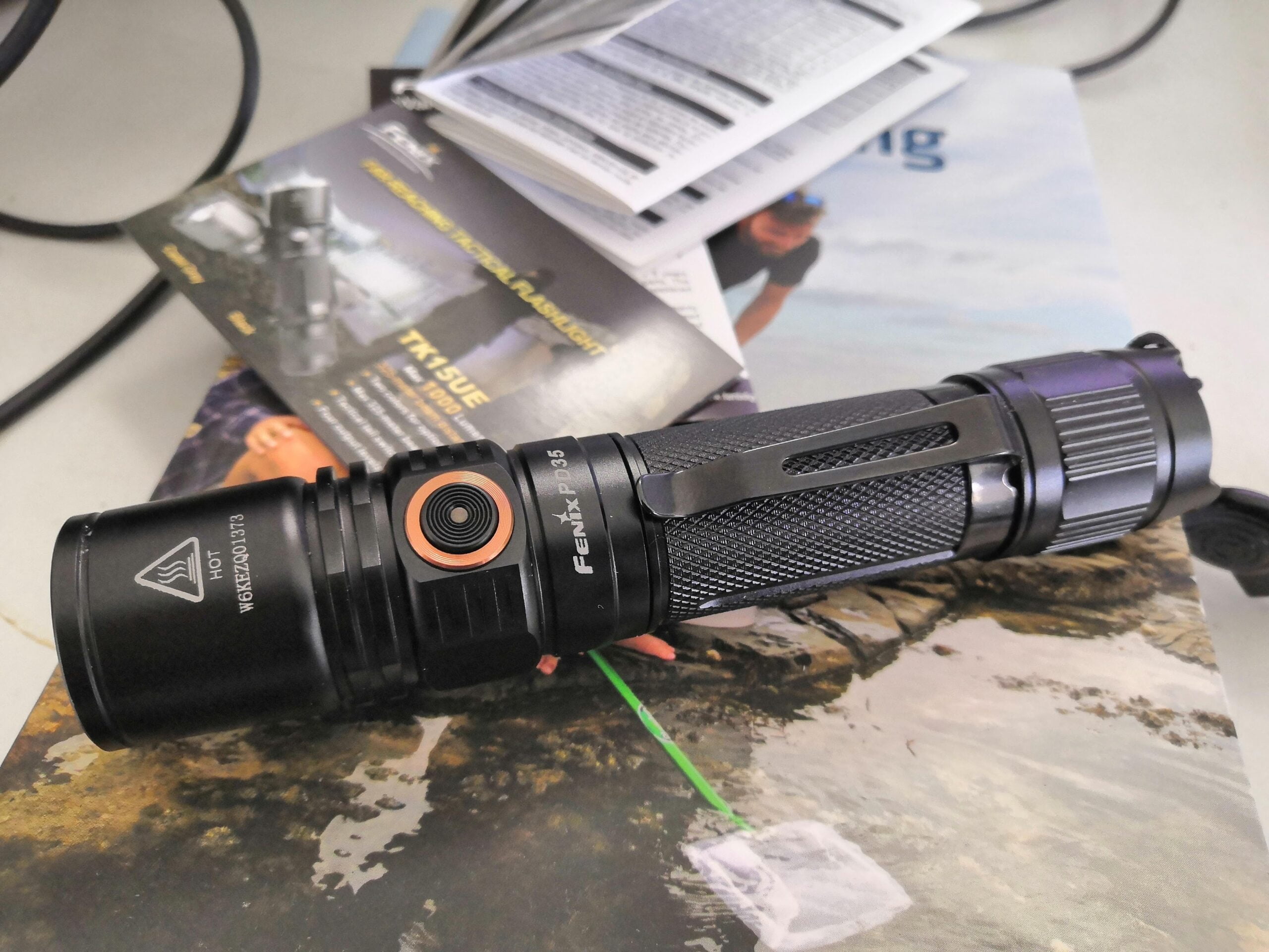 Black  Unisex PD35 V2.0 Torch Lights & Lanterns Sports & Outdoors .